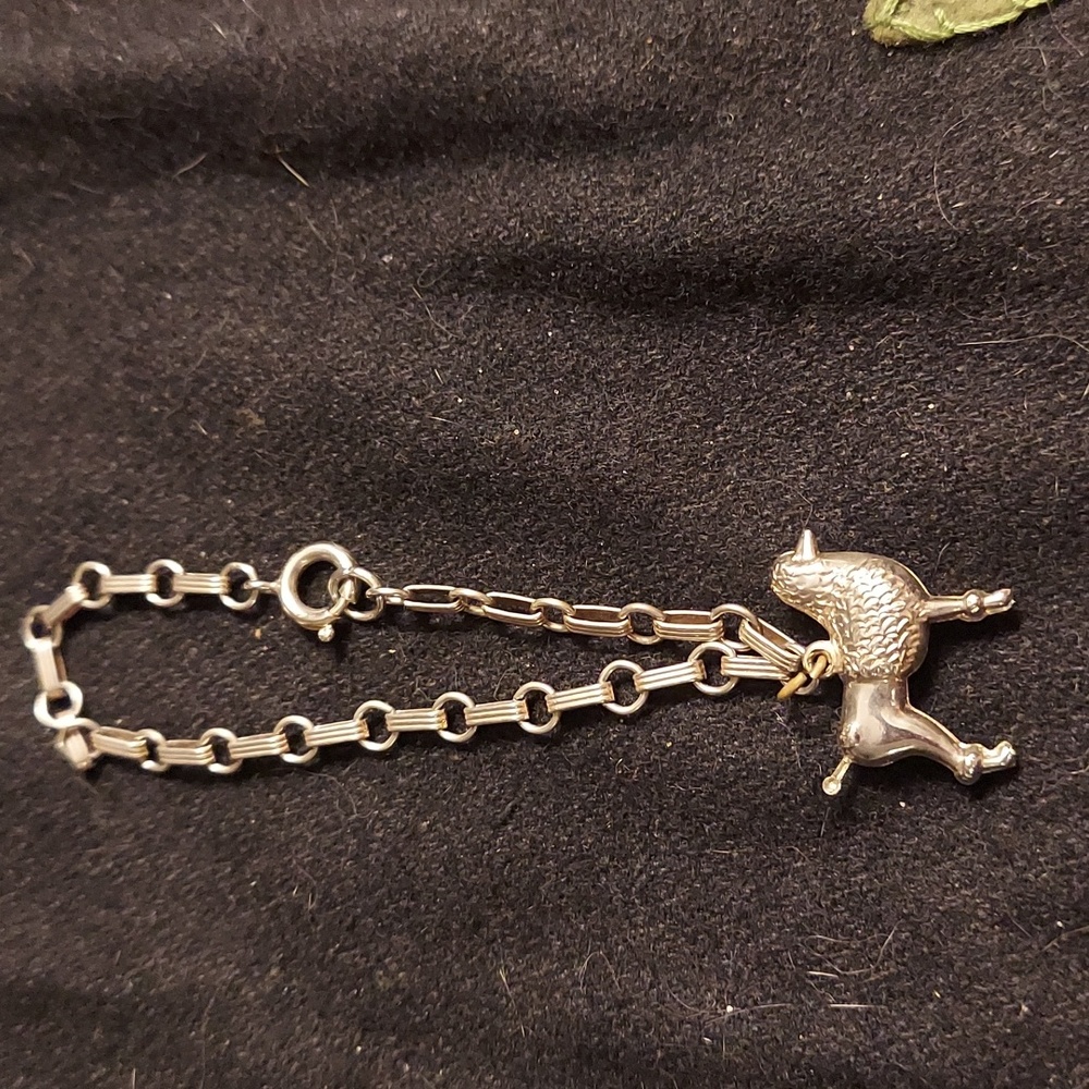 🤍 Vintage Gold Poodle Charm Bracelet